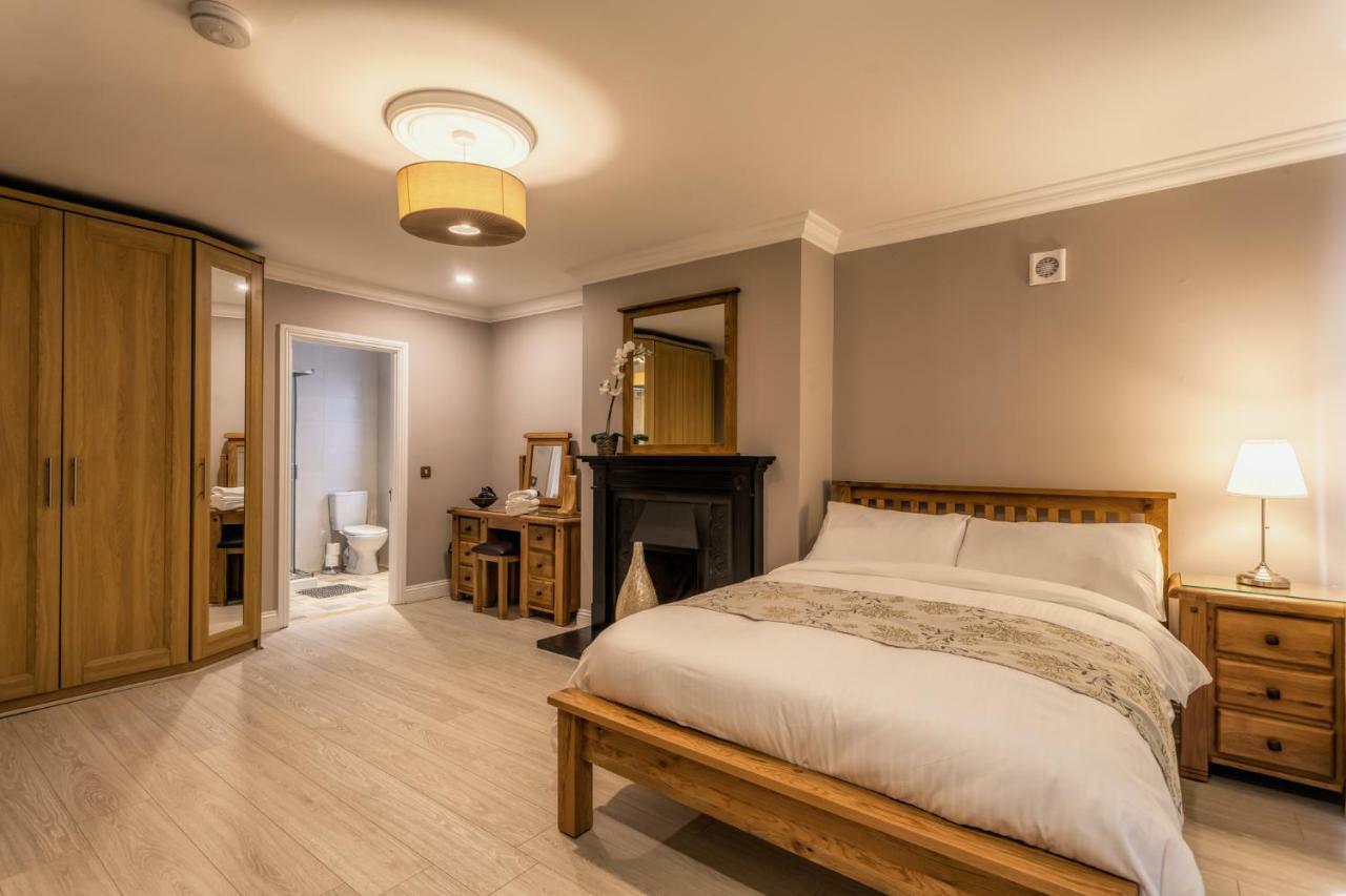Hôtel Tintawn House à Sandyford Extérieur photo