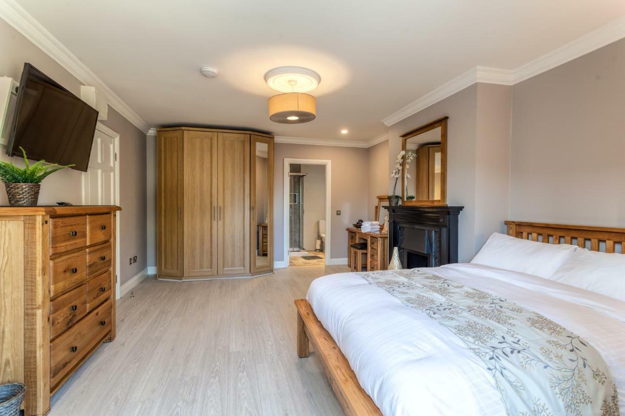 Hôtel Tintawn House à Sandyford Extérieur photo