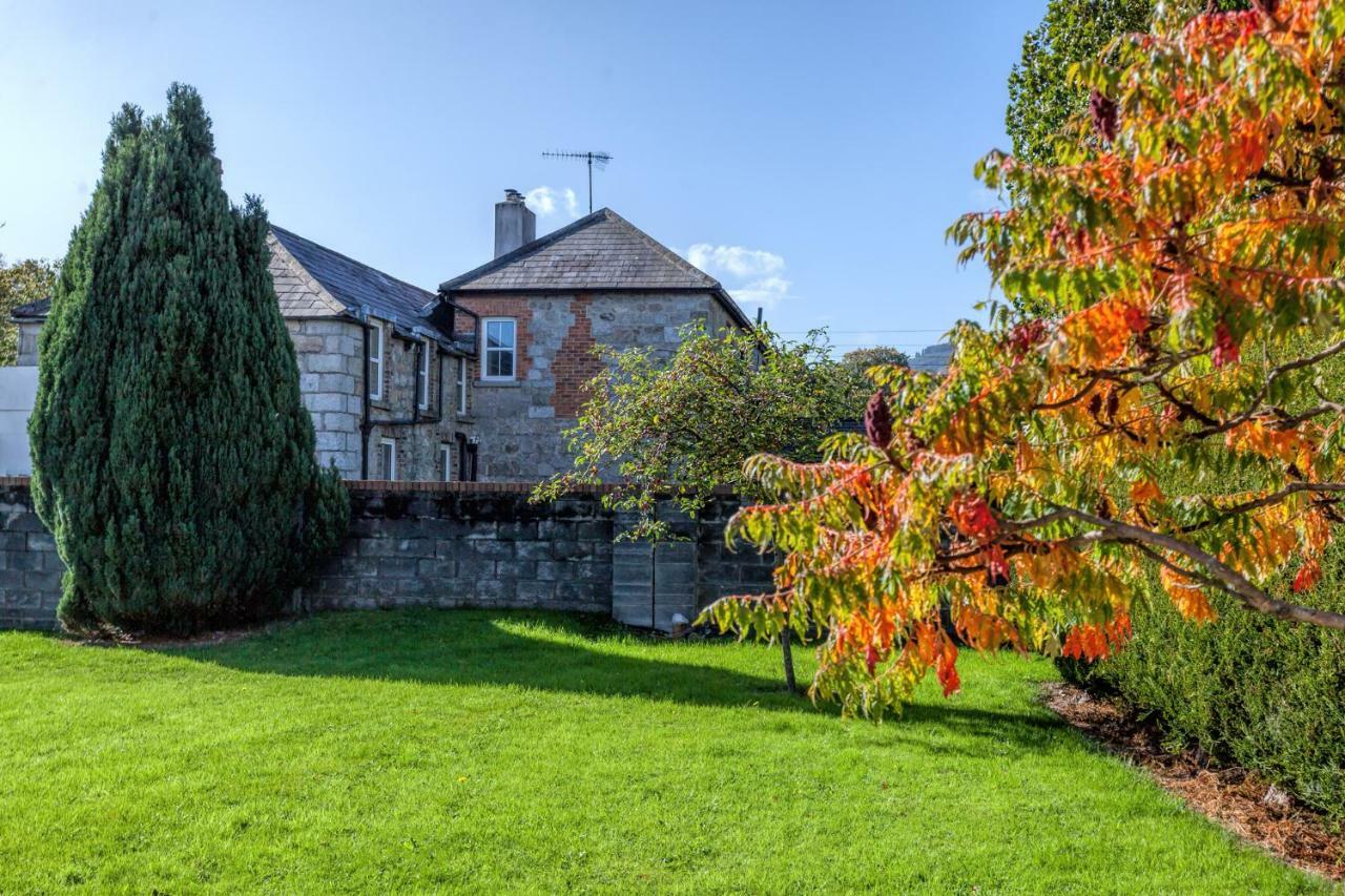 Hôtel Tintawn House à Sandyford Extérieur photo